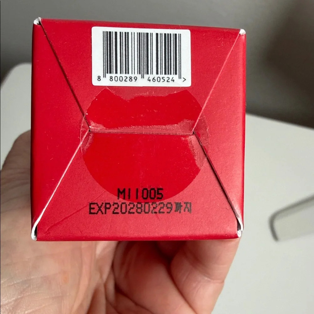 Medicube Red Hypochlorous Acid Daily Facial Spray - Picture 3 of 3